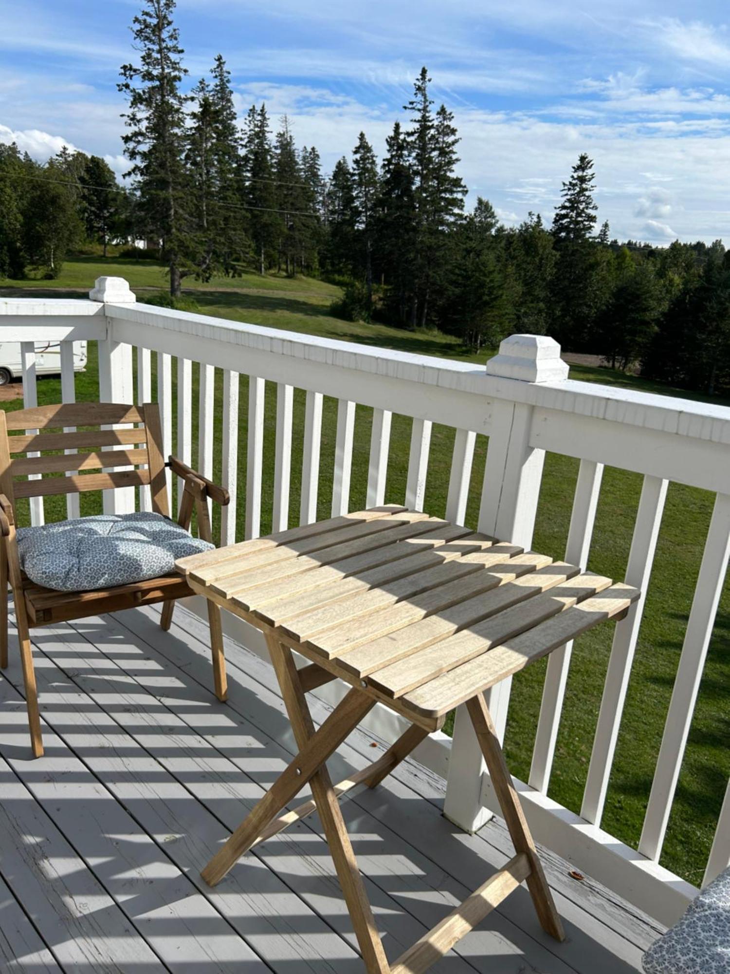 Tides Inn Guest Suites Halls Harbour Bagian luar foto