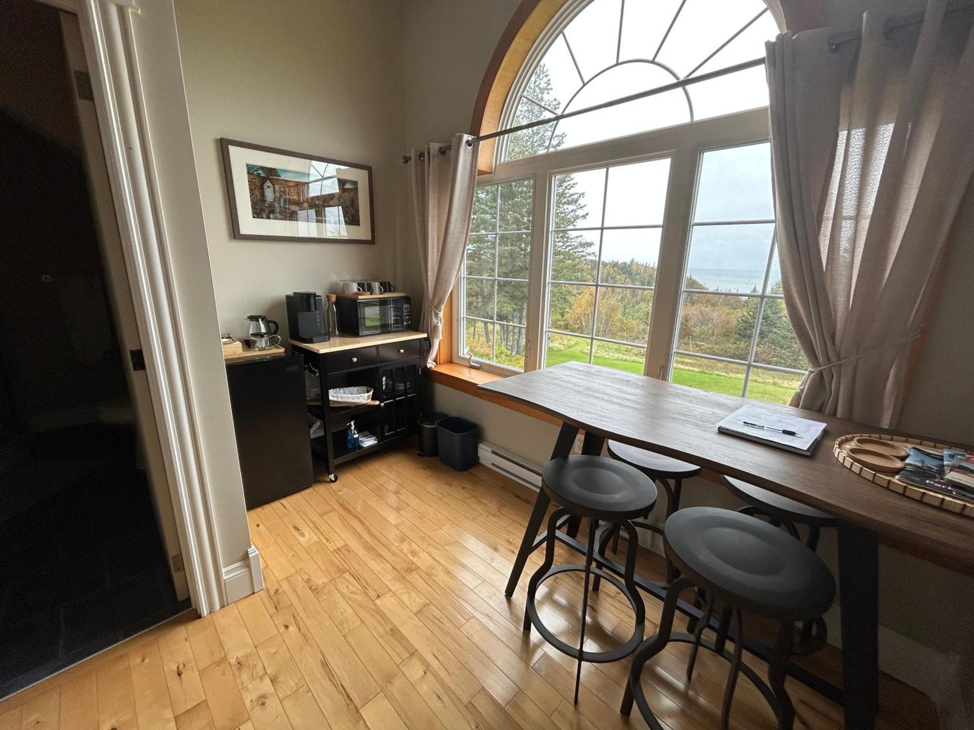 Tides Inn Guest Suites Halls Harbour Bagian luar foto