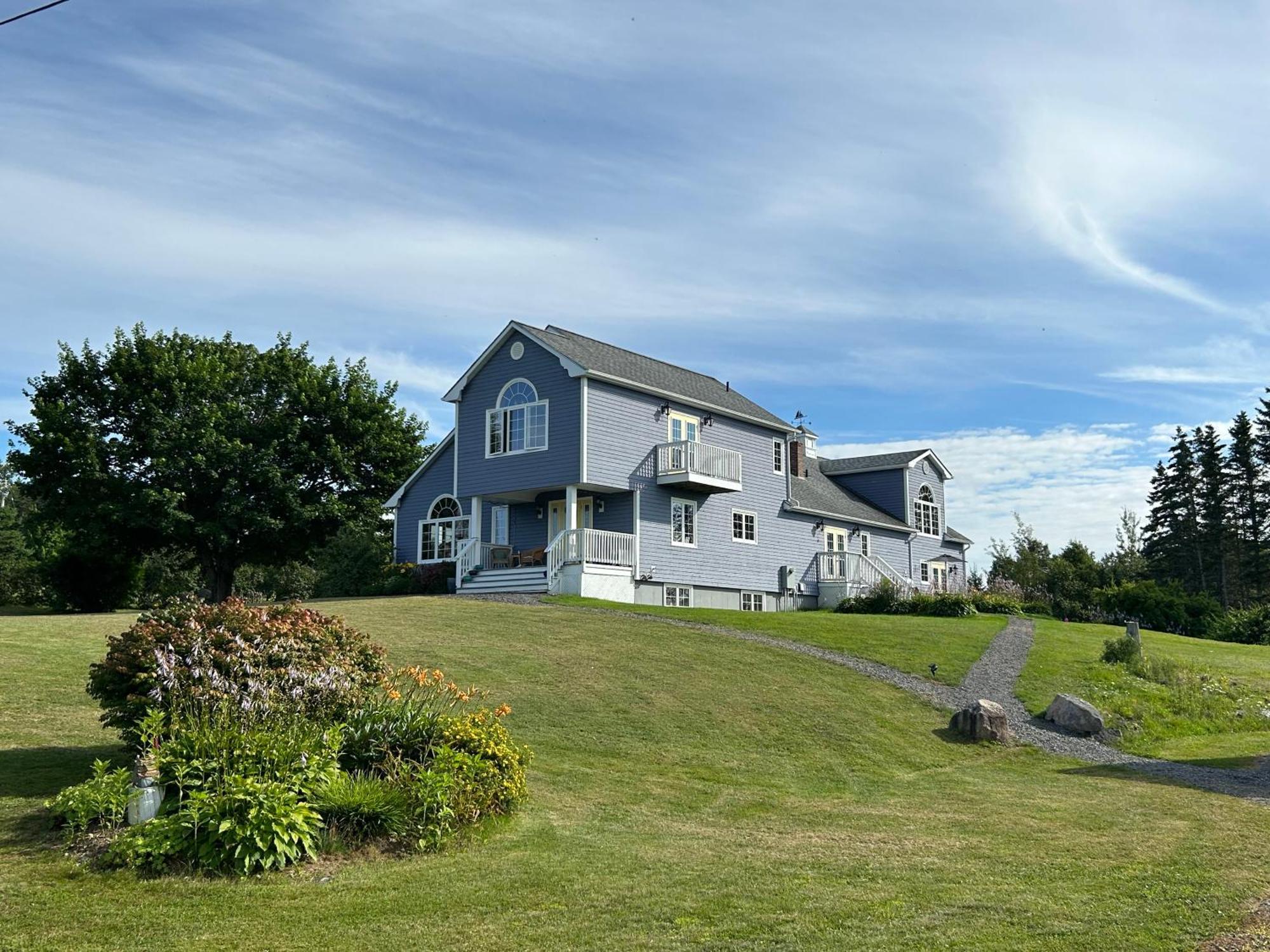 Tides Inn Guest Suites Halls Harbour Bagian luar foto
