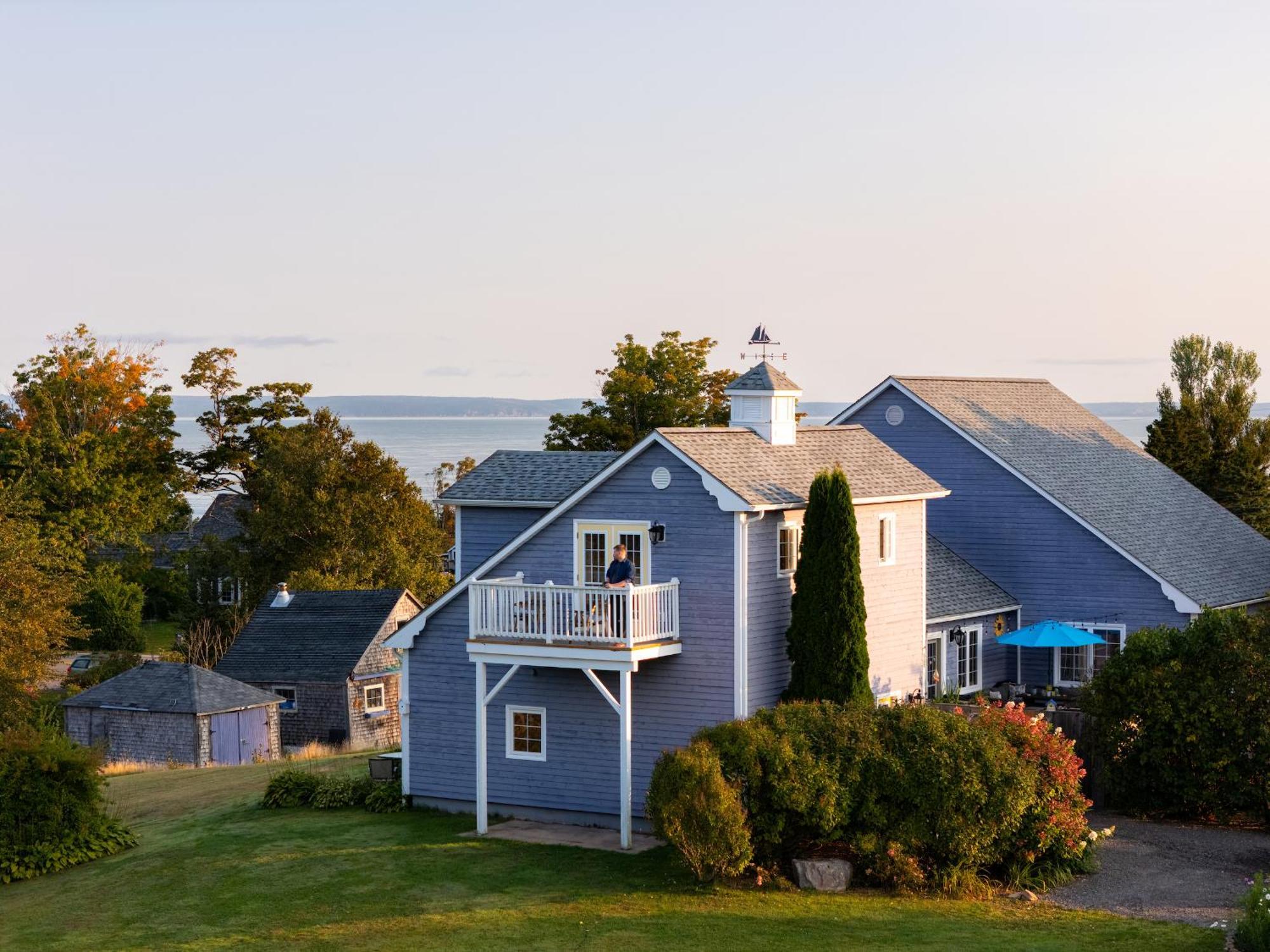 Tides Inn Guest Suites Halls Harbour Bagian luar foto